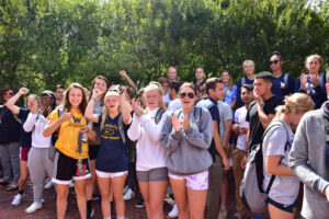 students cheering